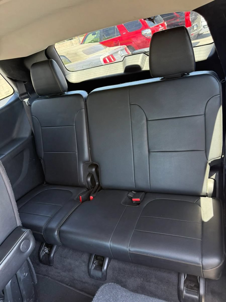 Used 2019 Chevrolet Traverse RS FWD image 14