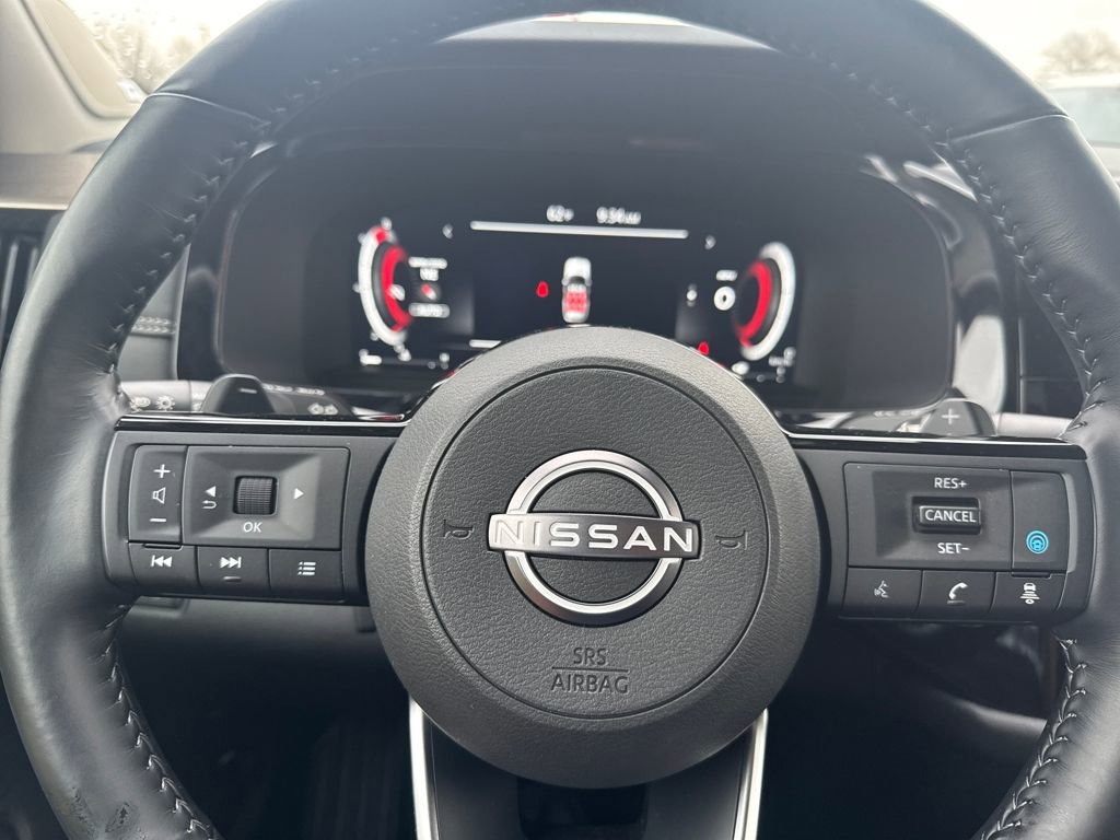 Used 2025 Nissan Pathfinder Platinum w/ Cargo Package image 45