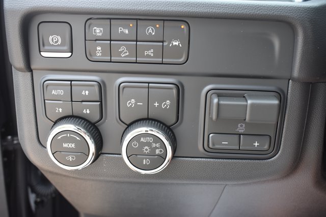 New 2026 Chevrolet Suburban High Country AWD/4WD image 32