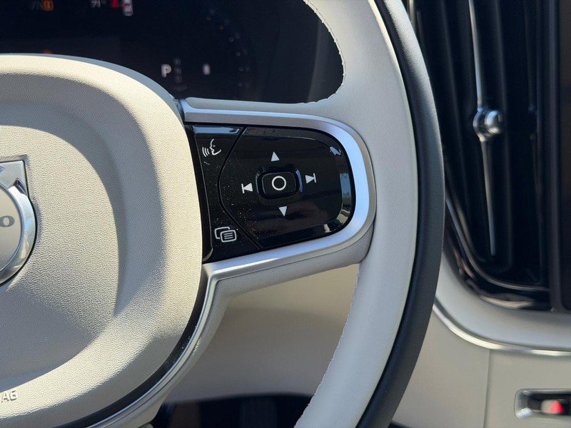 New 2026 Volvo XC60 B5 Ultra w/ Climate Package image 14