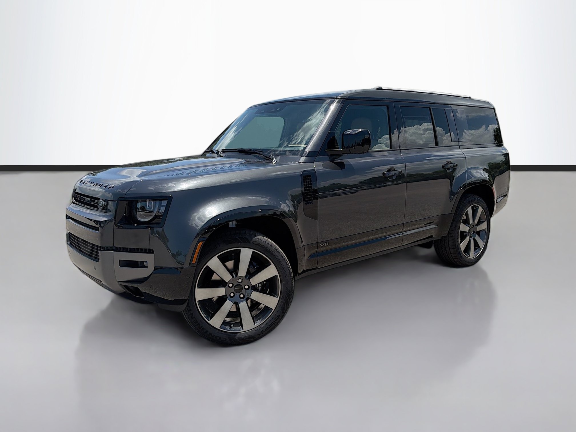New 2026 Land Rover Defender 130 V8 AWD/4WD image 1