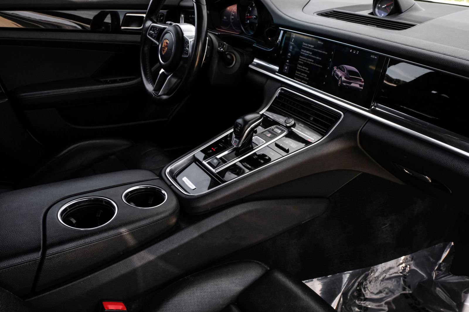 Used 2018 Porsche Panamera 4 AWD/4WD image 24