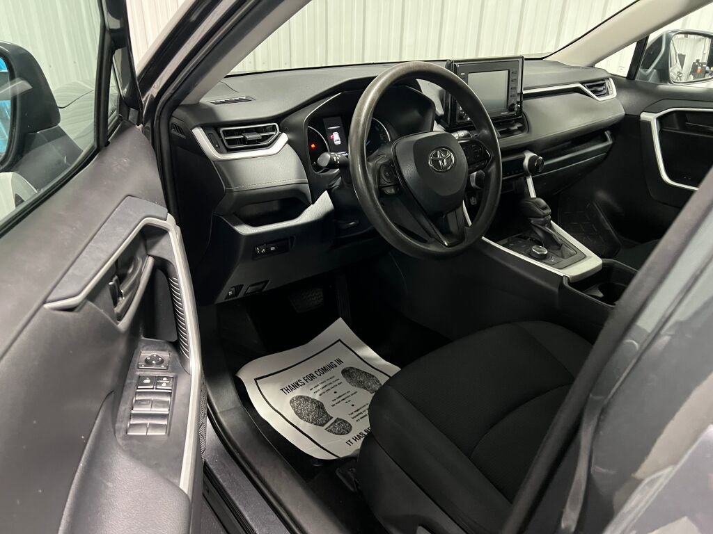 Used 2020 Toyota RAV4 LE image 2