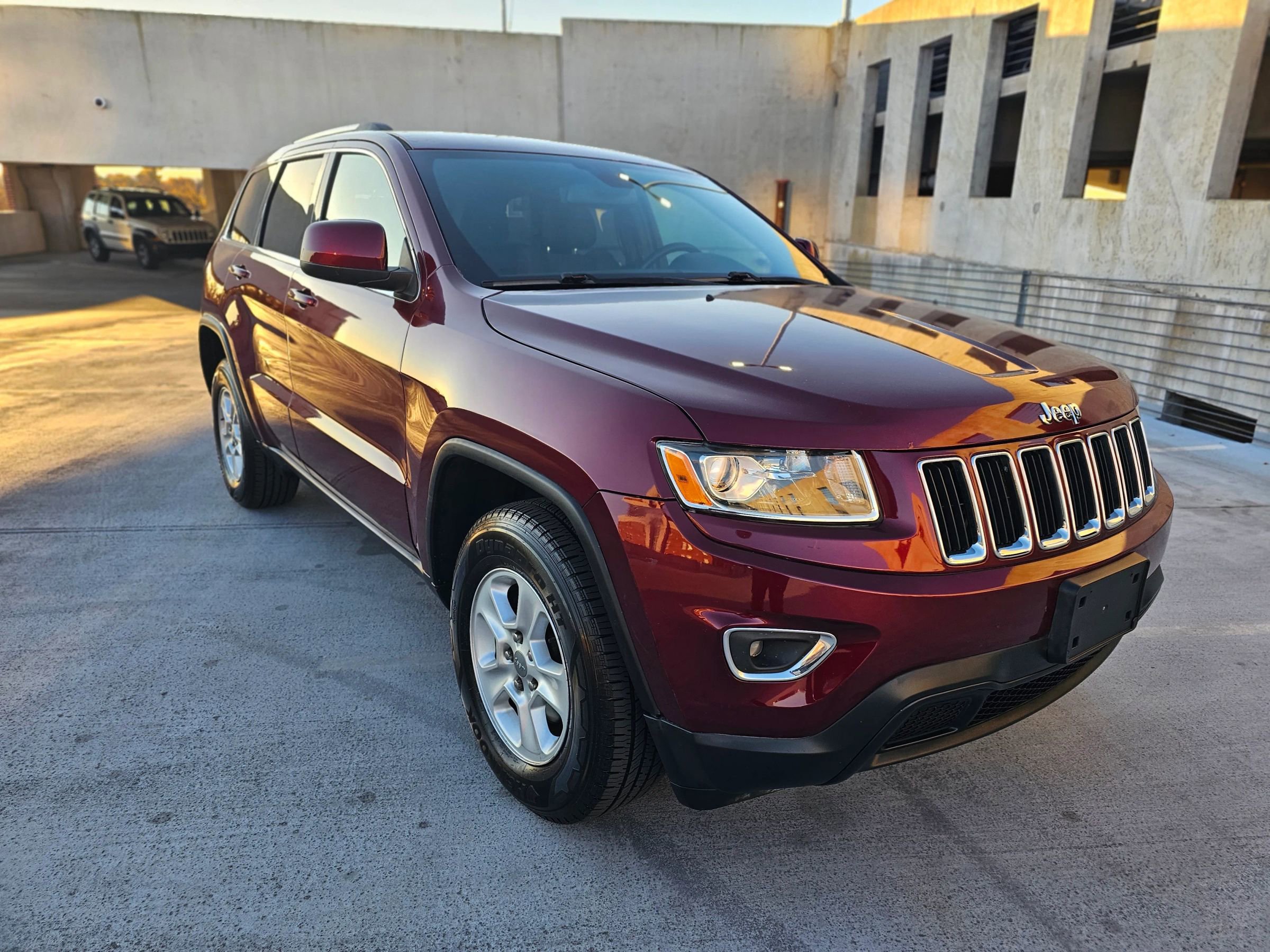 Used 2016 Jeep Grand Cherokee Laredo w/ Quick Order Package 23E image 2