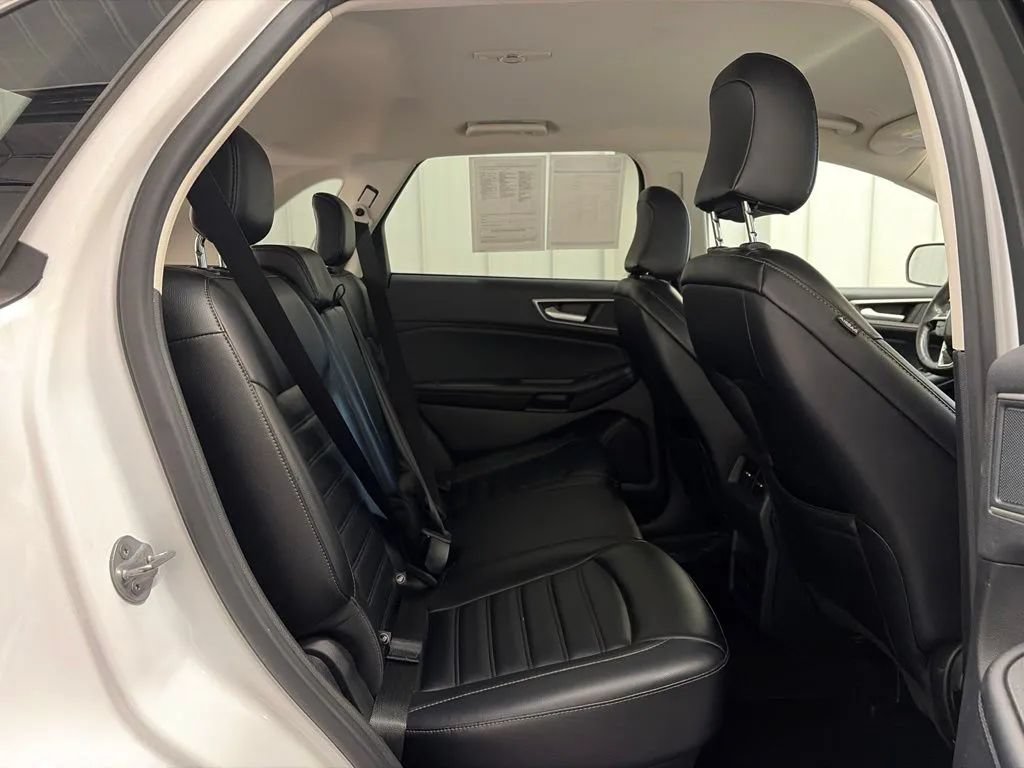 Used 2024 Ford Edge SEL AWD/4WD image 19