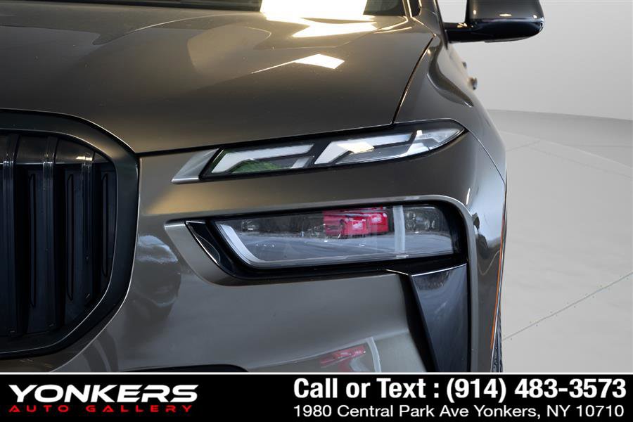 Used 2023 BMW X7 xDrive40i w/ M Sport Package AWD/4WD image 82
