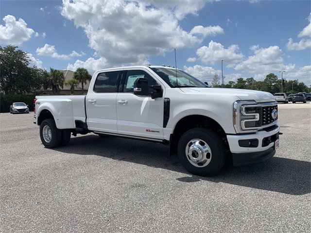 New 2026 Ford F350 Platinum image 2