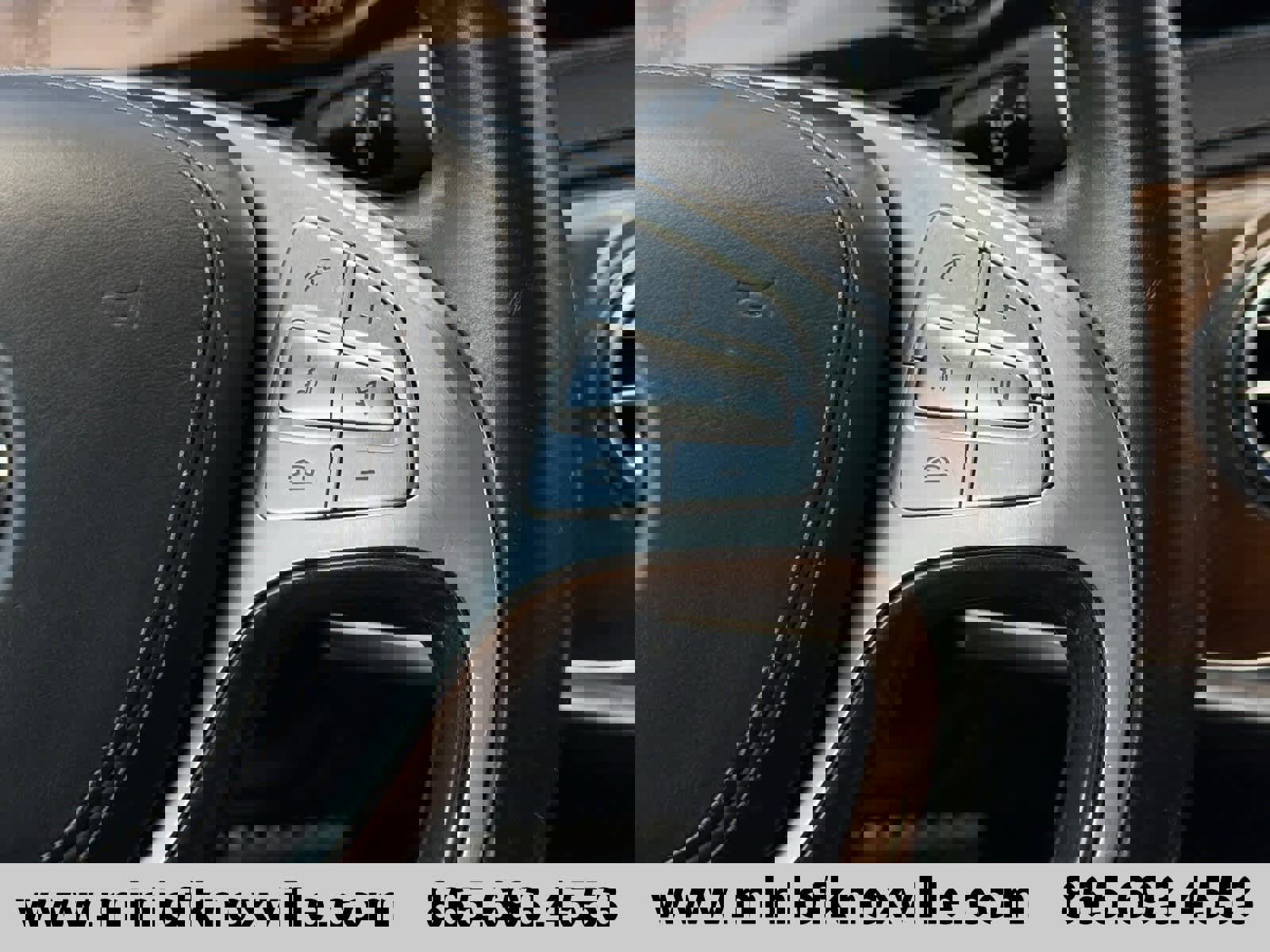 Used 2014 Mercedes-Benz S 550 Sedan w/ Sport Package w/ Sport Package image 18