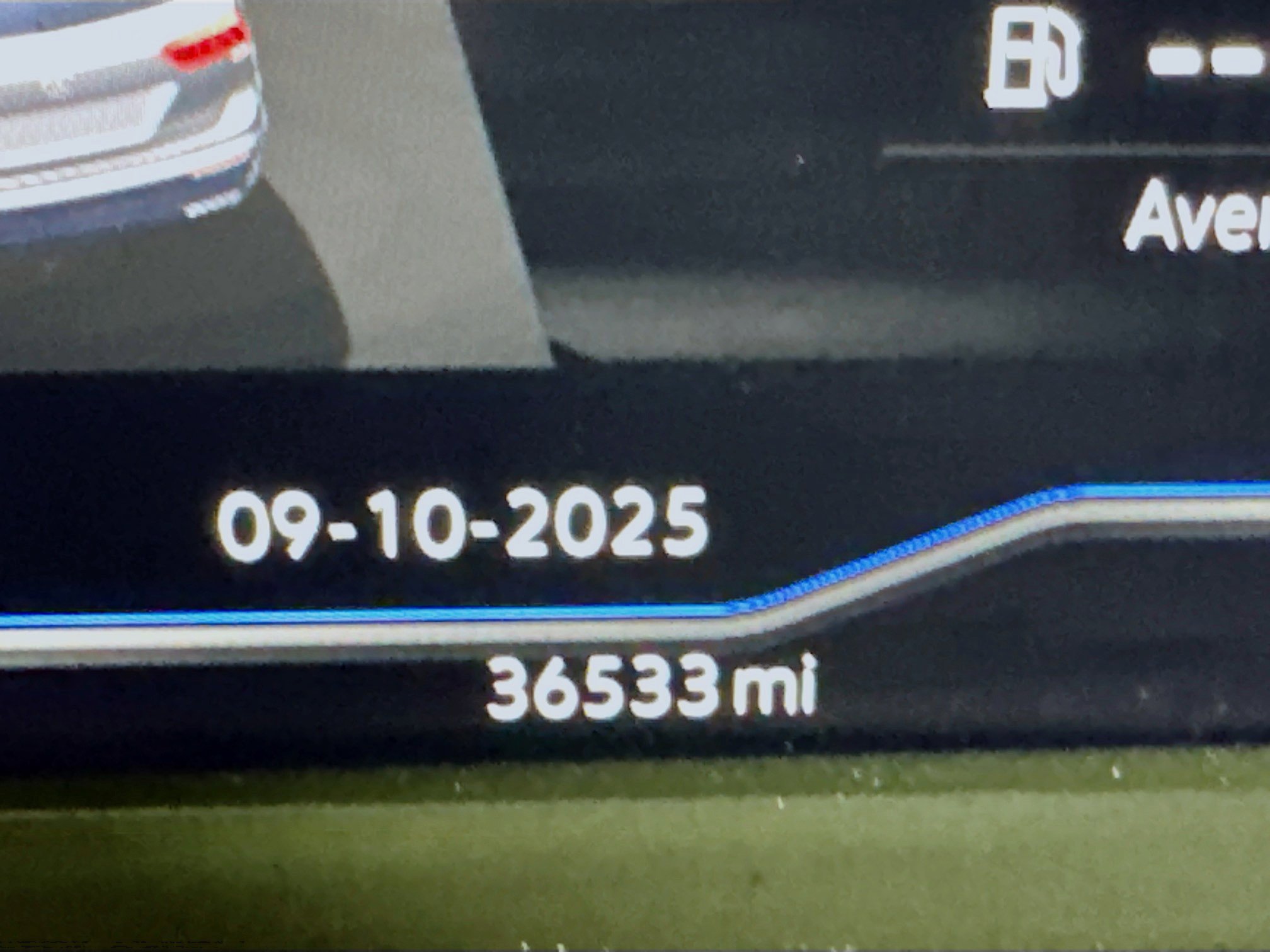 Used 2022 Volkswagen Tiguan SEL R-Line image 19