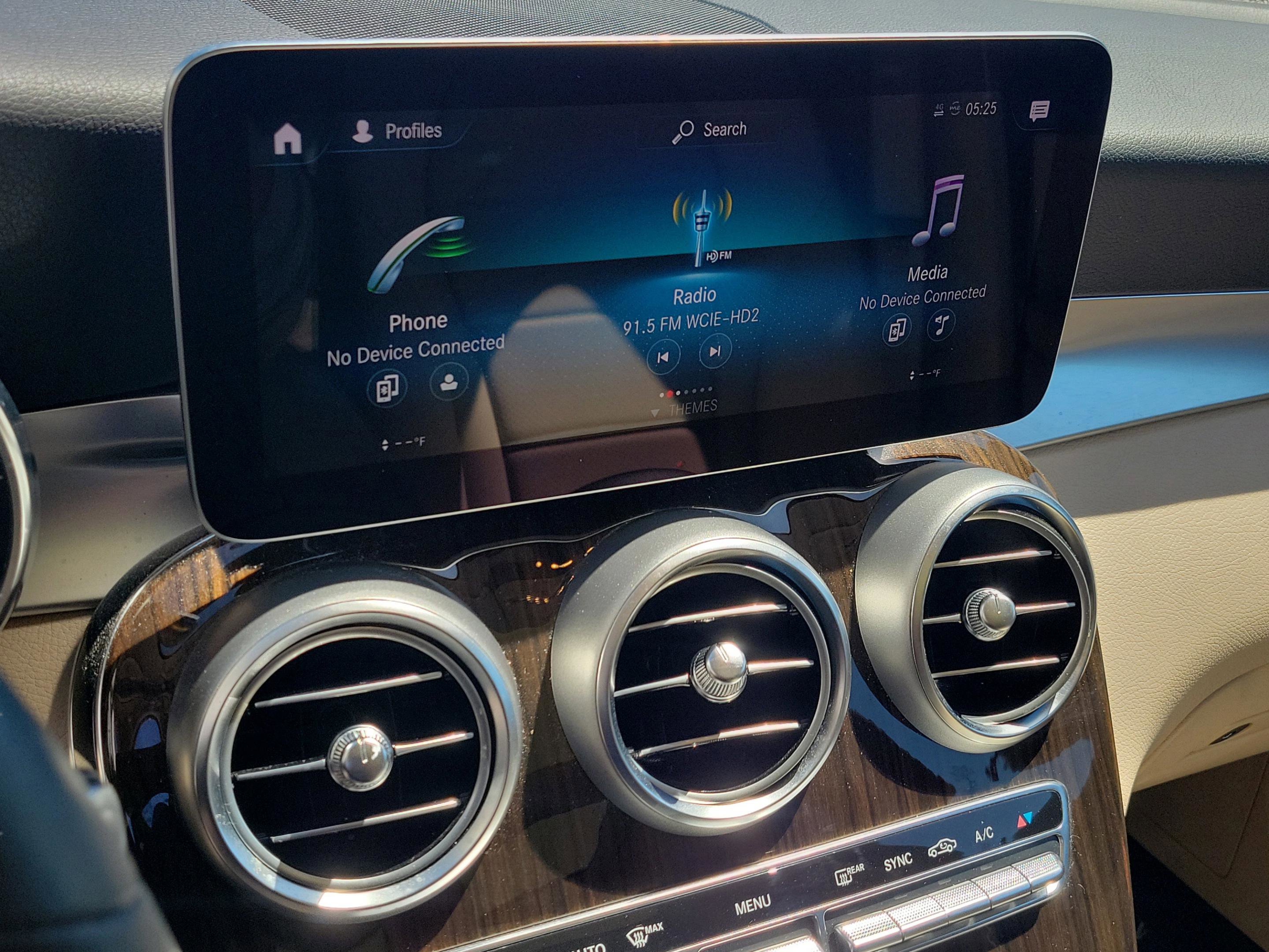 Certified 2022 Mercedes-Benz GLC 300 image 30