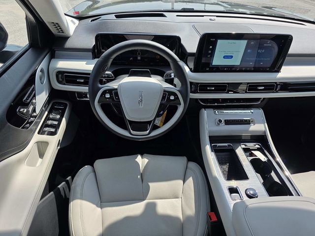 New 2025 Lincoln Aviator Reserve w/ Luxury Package image 6