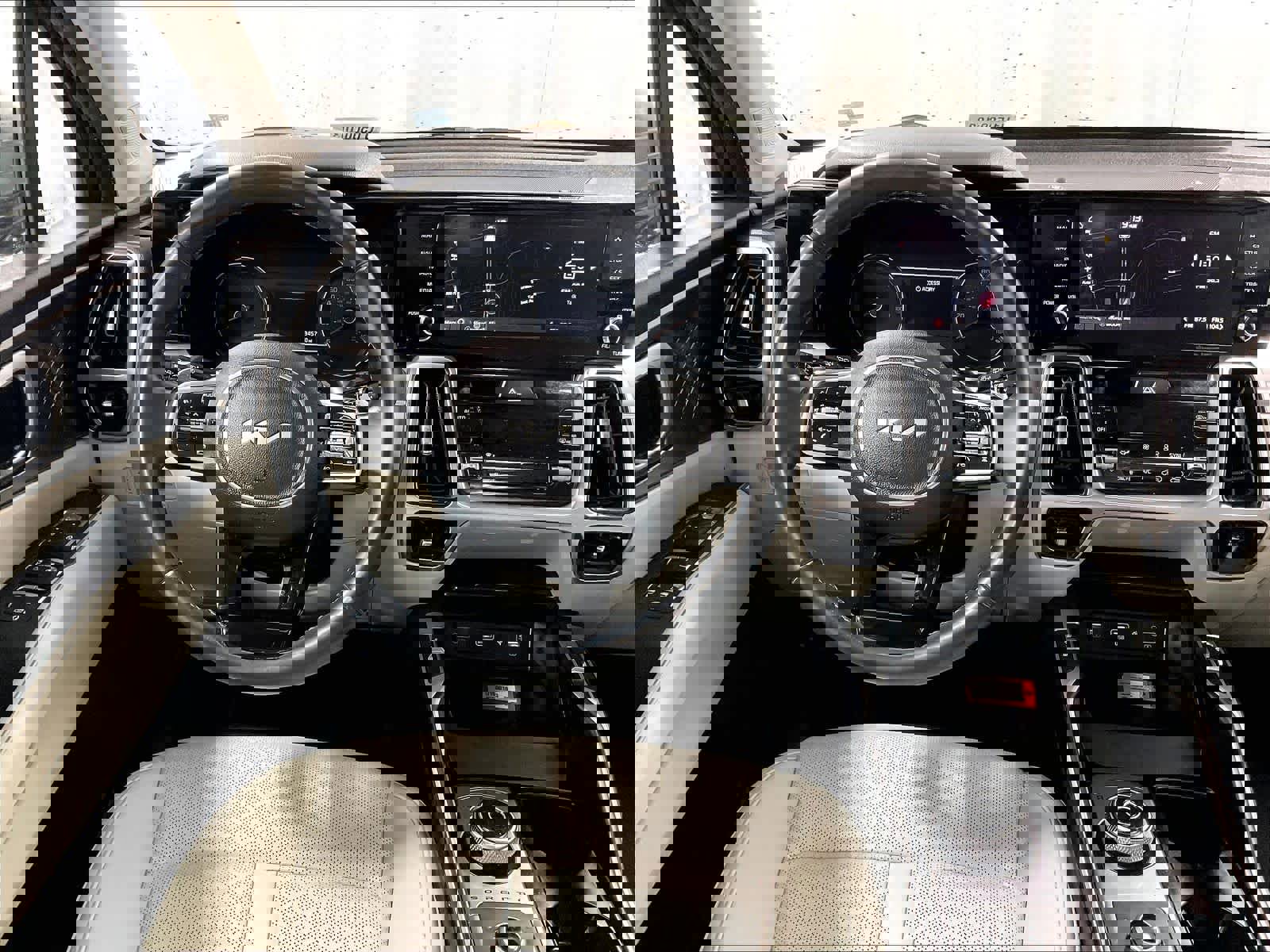 Used 2023 Kia Sorento EX w/ Panoramic Sunroof Package image 17