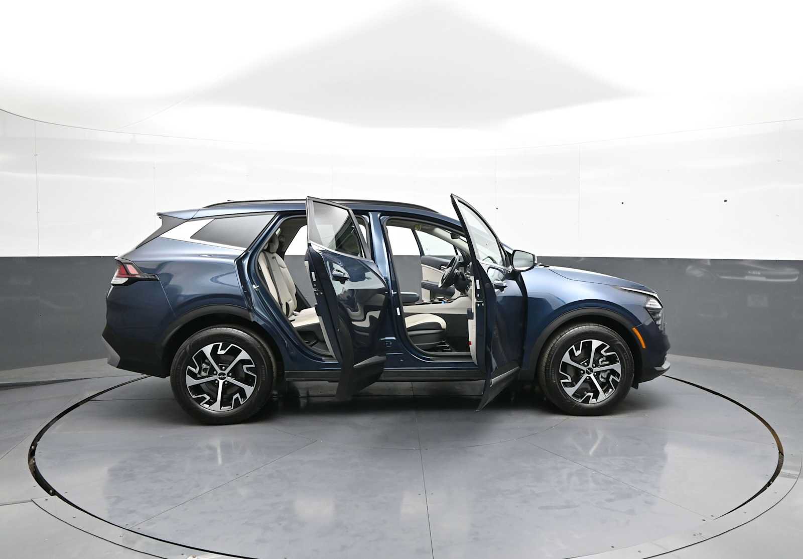 Used 2025 Kia Sportage EX w/ EX Premium Package AWD/4WD image 43