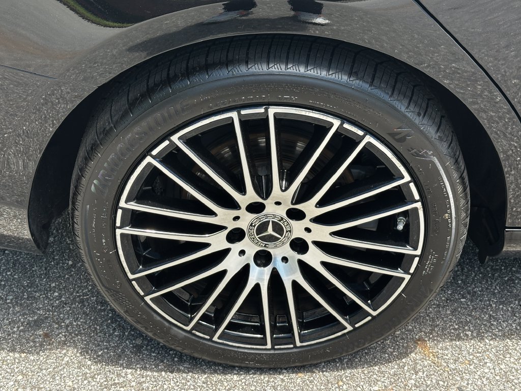 Certified 2025 Mercedes-Benz C 300 4MATIC Sedan image 21