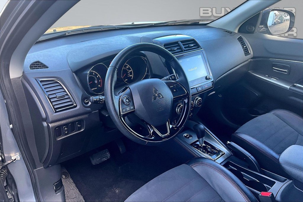 Used 2025 Mitsubishi Outlander Sport SE AWD/4WD image 14