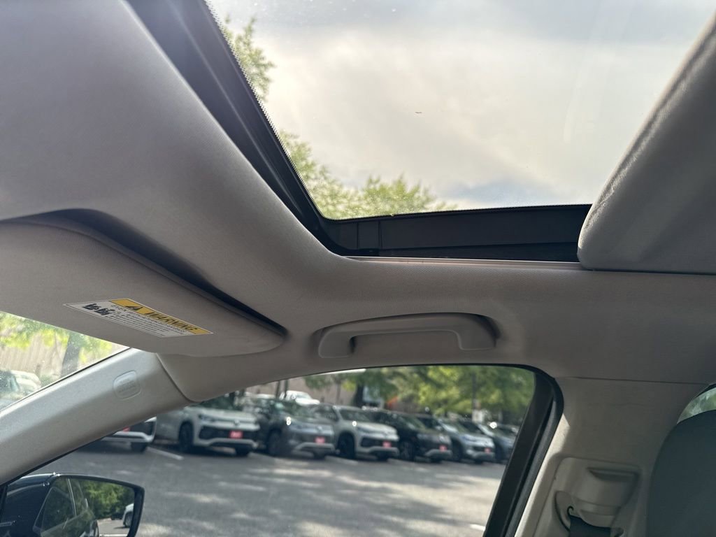 Used 2019 Acura TLX w/ Technology Package FWD image 10