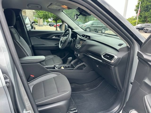 Used 2023 Chevrolet TrailBlazer LT FWD image 26