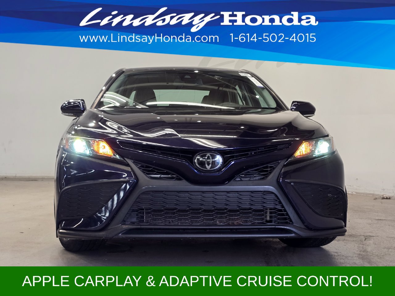 Used 2021 Toyota Camry SE w/ Convenience Package FWD image 2