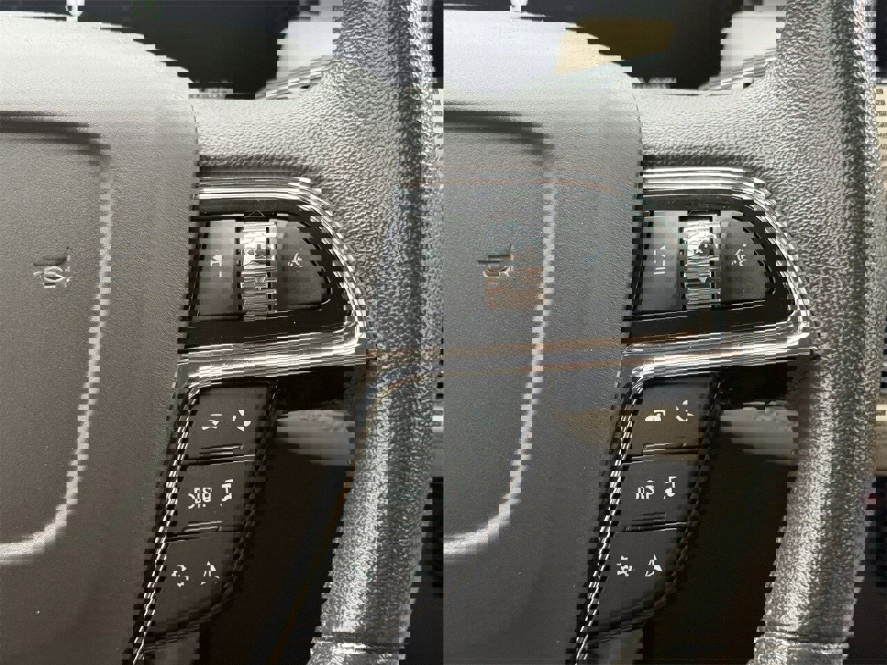 Used 2021 Lincoln Nautilus FWD image 13