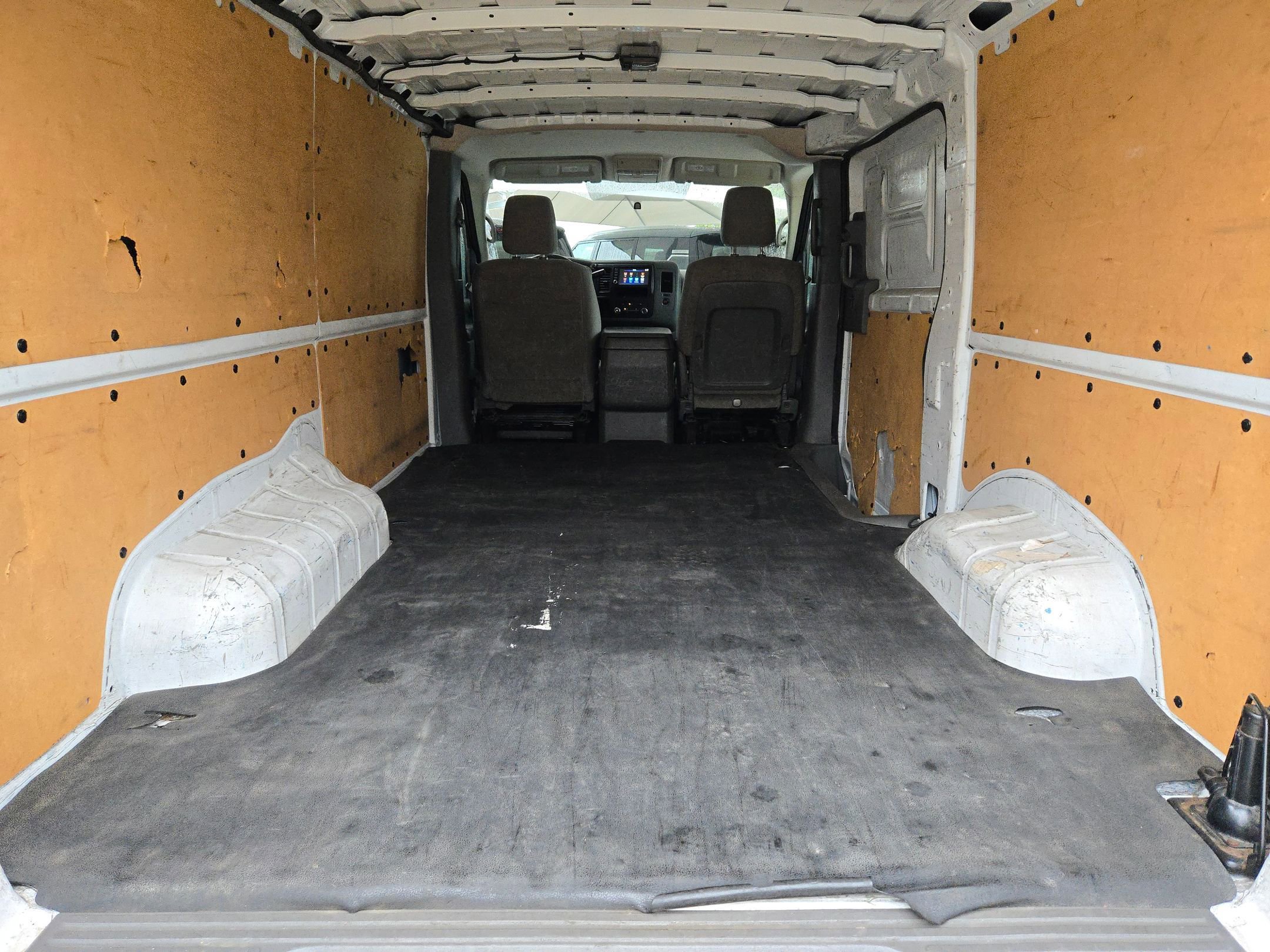 Used 2021 Nissan NV 2500 SV RWD image 13