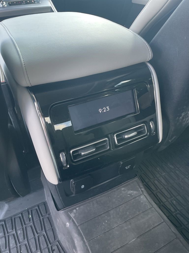 Used 2025 Lincoln Aviator 2WD image 16