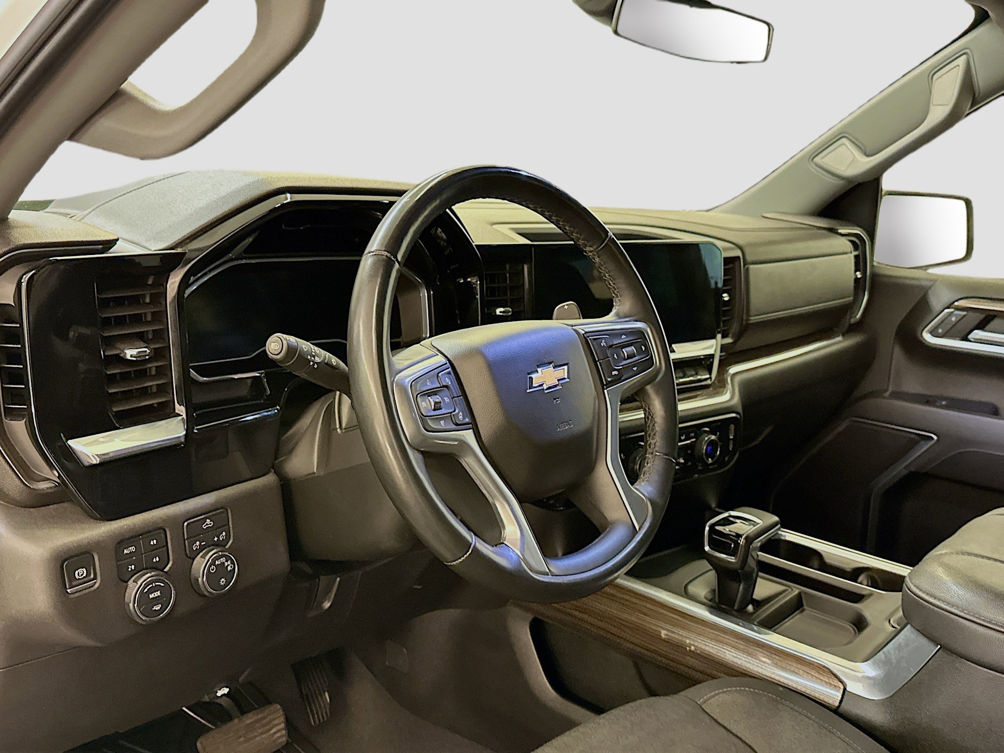 Used 2025 Chevrolet Silverado 1500 LT image 18