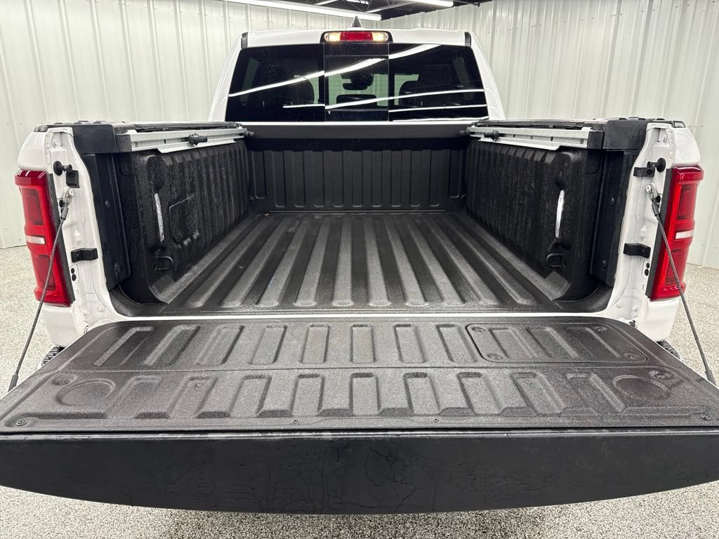 Used 2025 RAM 1500 Limited AWD/4WD image 10