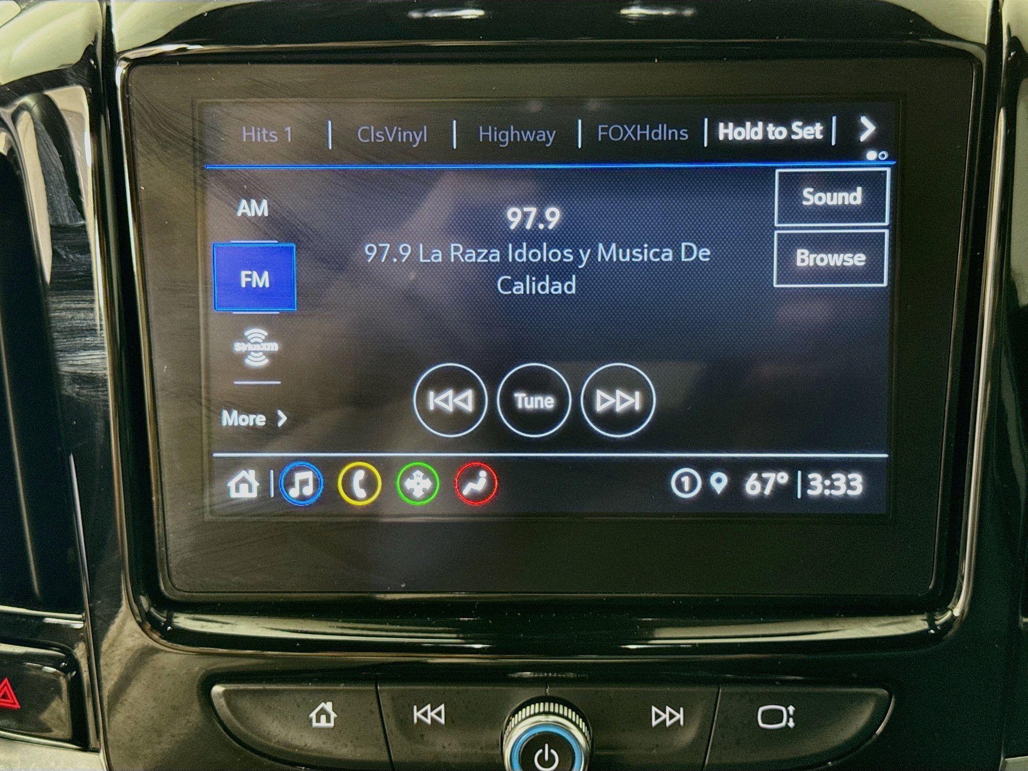 Used 2023 Chevrolet Traverse LT FWD image 16