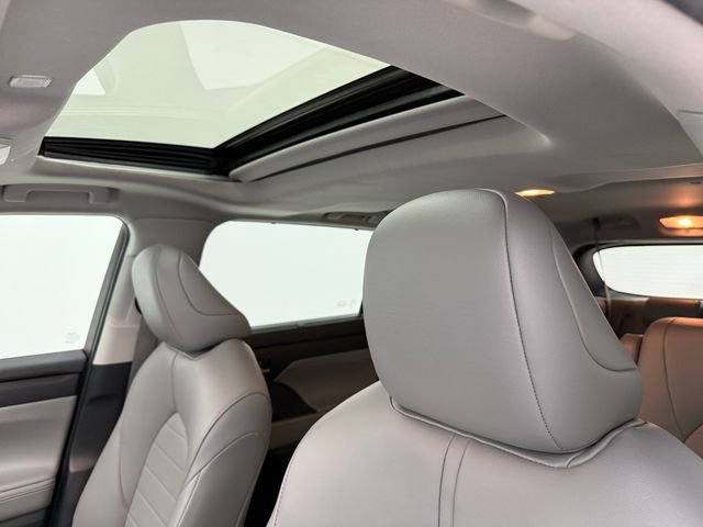 Used 2023 Toyota Highlander XLE FWD image 25