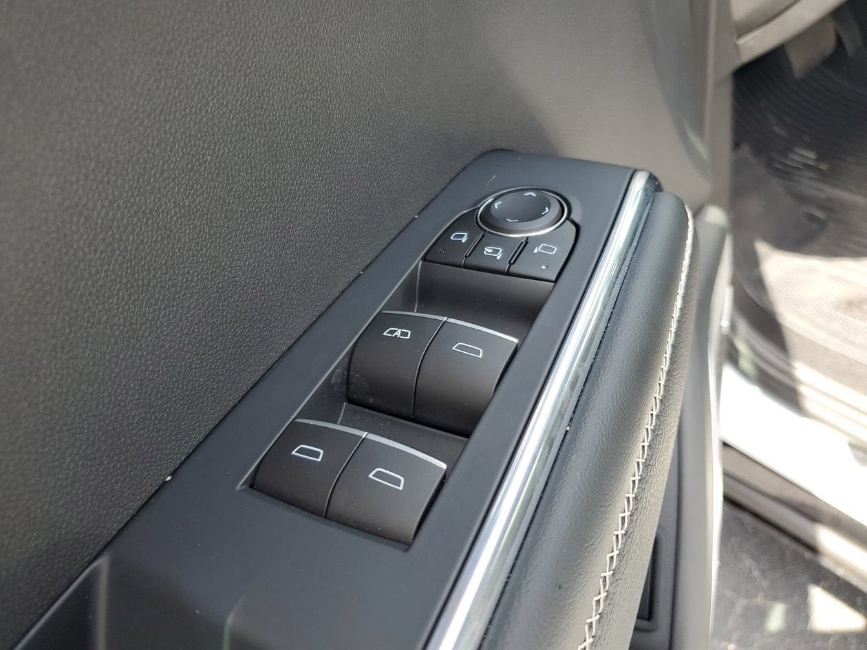 New 2026 GMC Acadia Denali w/ Super Cruise Package FWD image 18