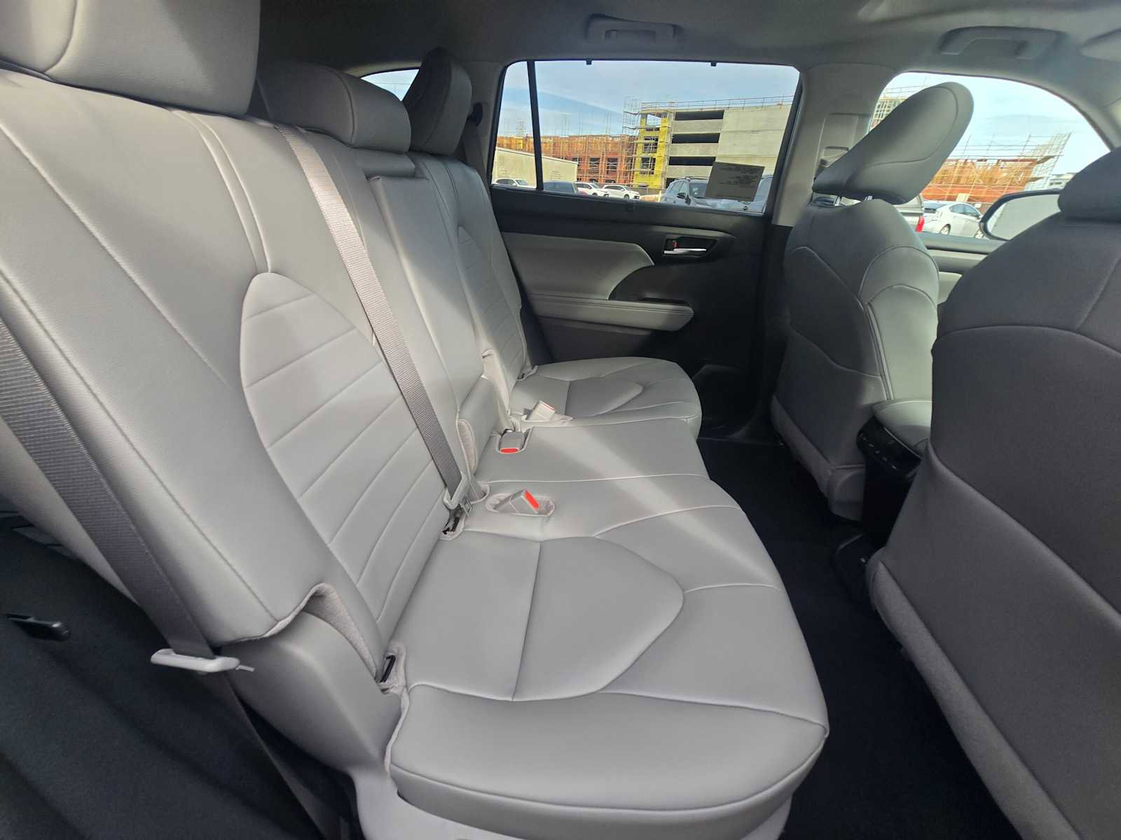 New 2026 Toyota Highlander XLE image 14