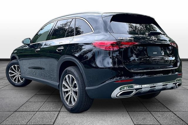 Certified 2025 Mercedes-Benz GLC 300 4MATIC image 4