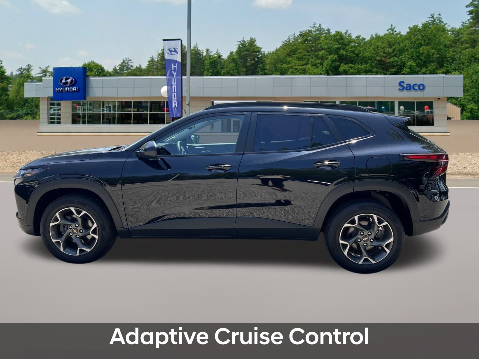 Used 2024 Chevrolet Trax LT w/ Driver Confidence Package image 11