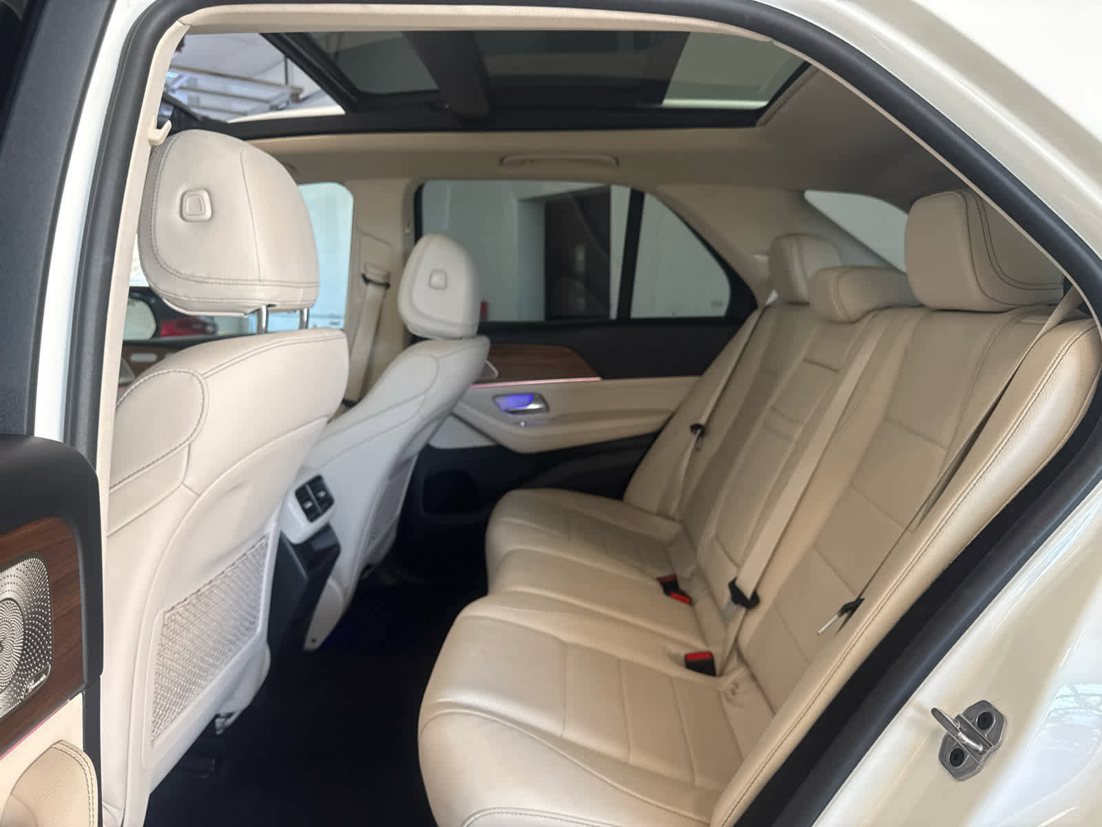 Used 2023 Mercedes-Benz GLE 350 4MATIC image 9