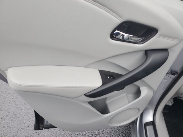 Used 2017 Acura RDX w/ Technology Package AWD/4WD image 13