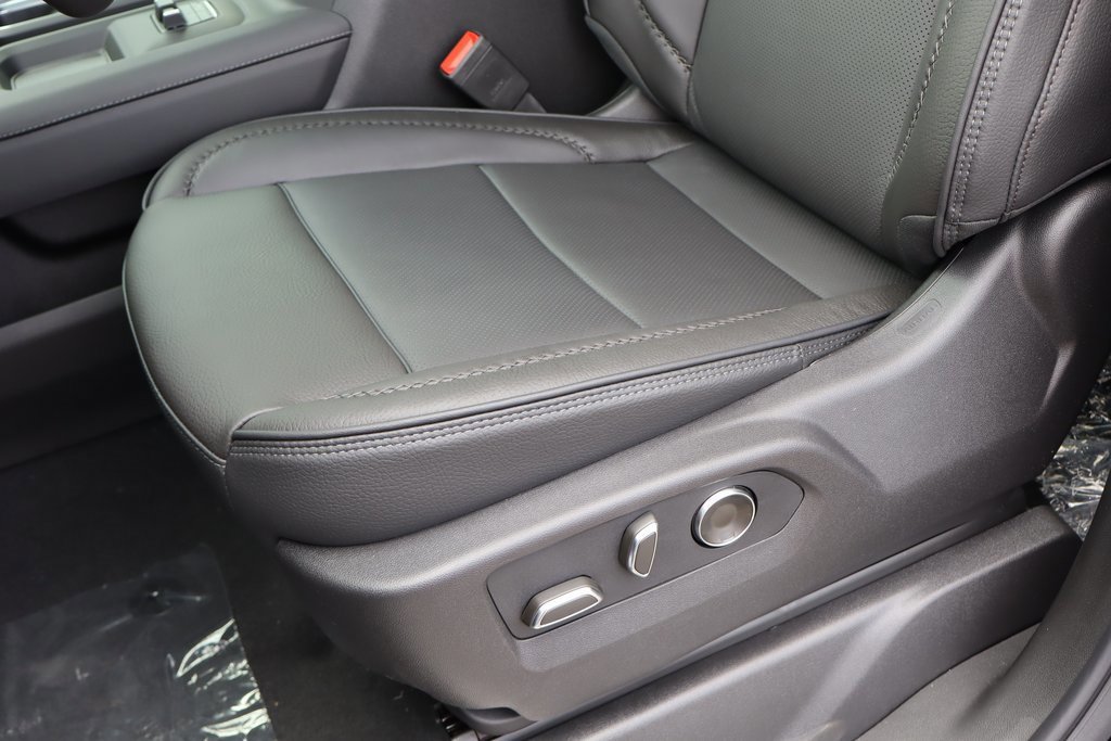 New 2026 GMC Sierra 2500 Denali w/ Denali Reserve Package image 14