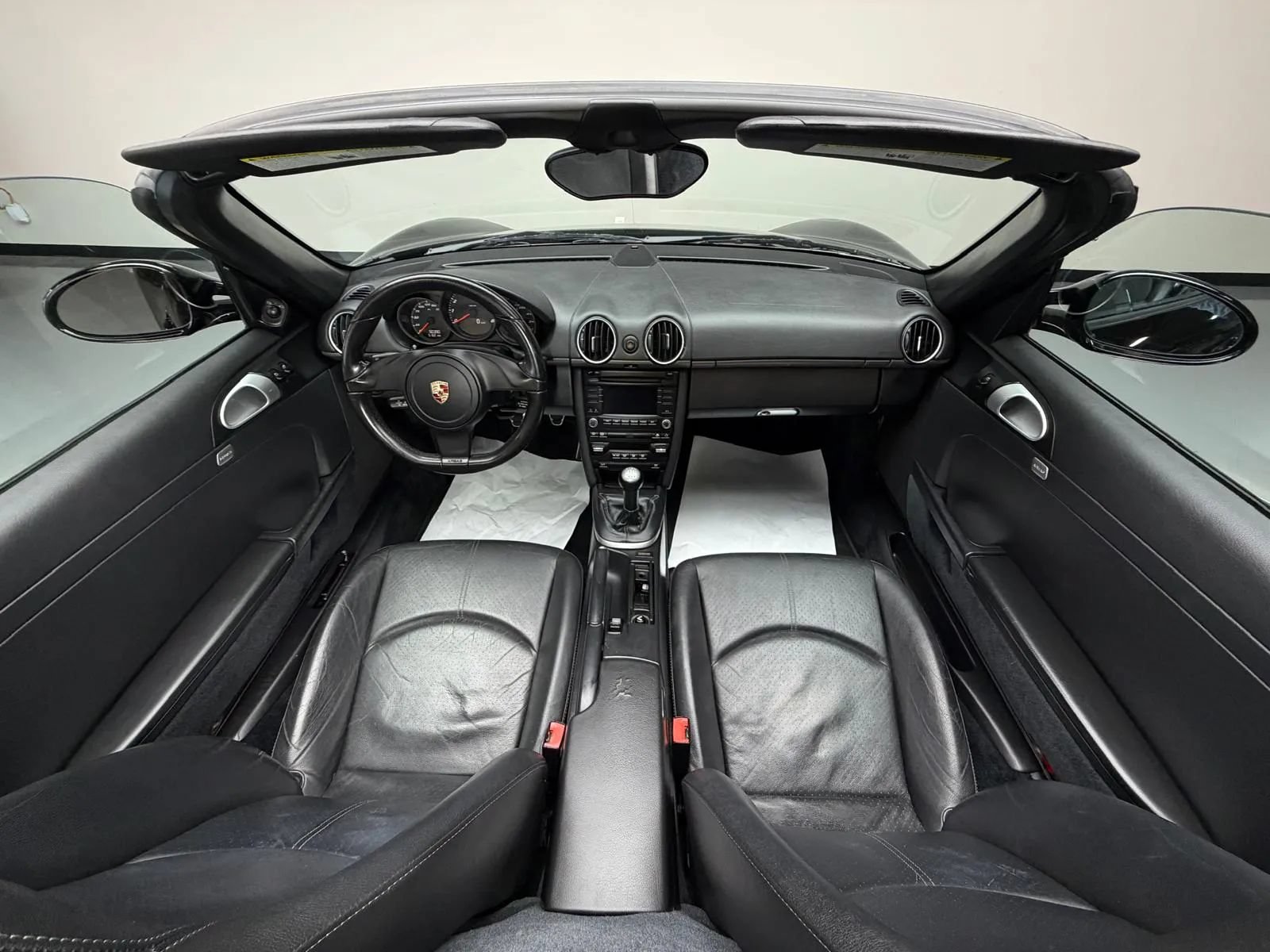 Used 2011 Porsche Boxster RWD image 14