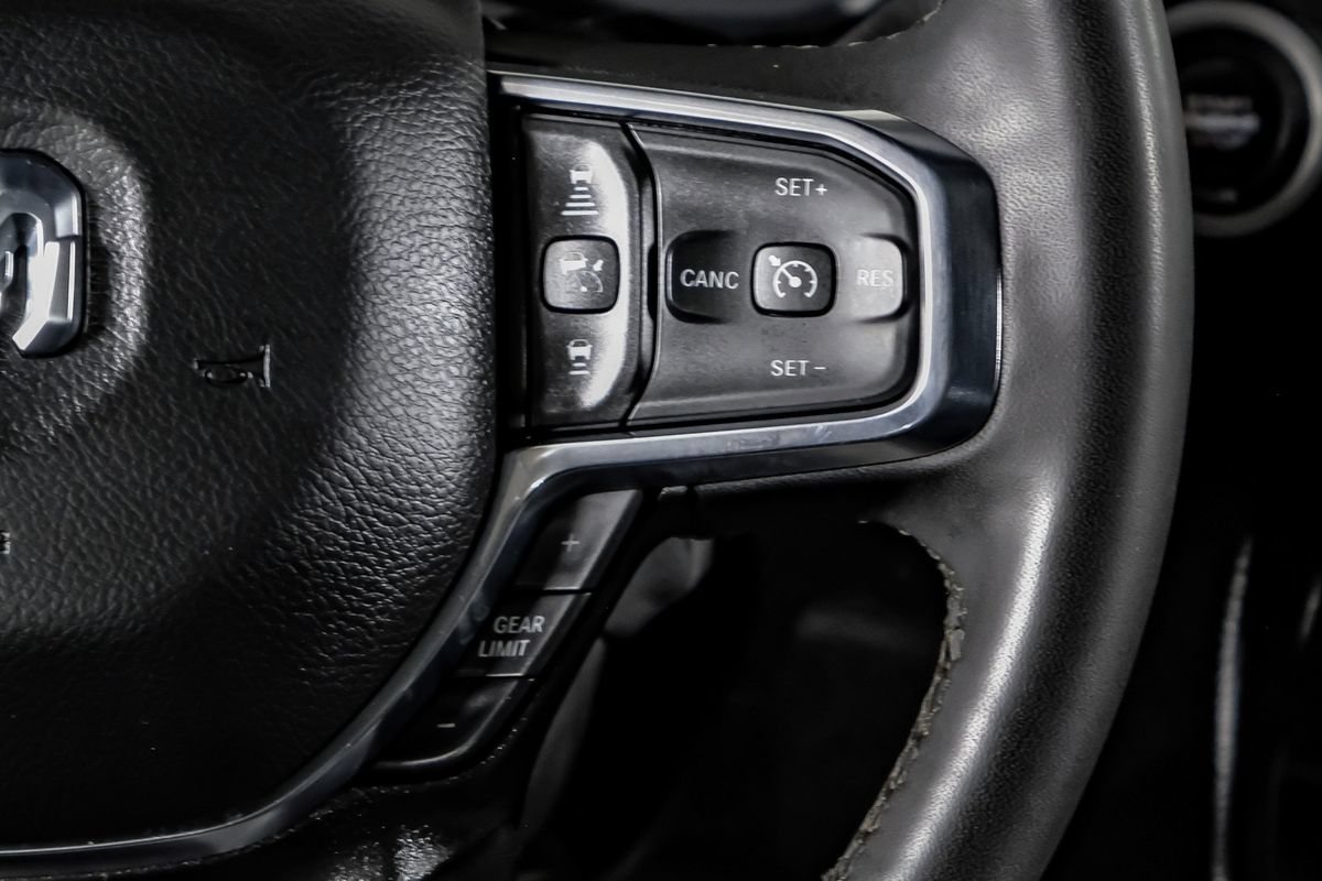 Used 2026 RAM 3500 Laramie AWD/4WD image 18