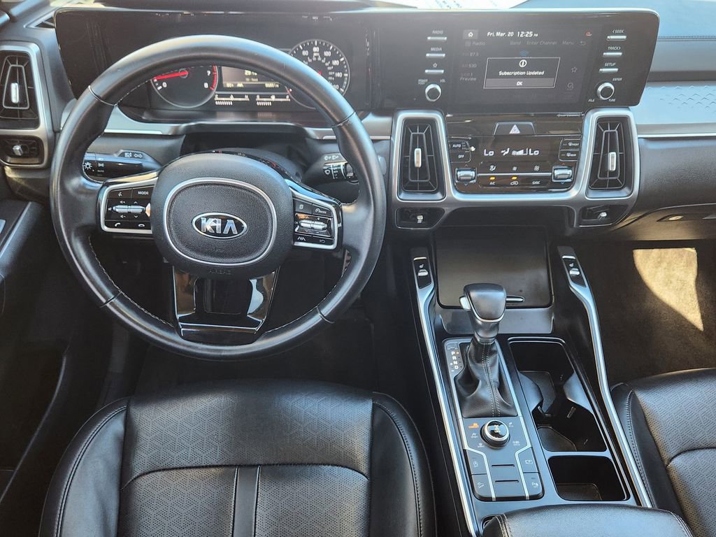 Used 2021 Kia Sorento S w/ Panoramic Sunroof Package image 3