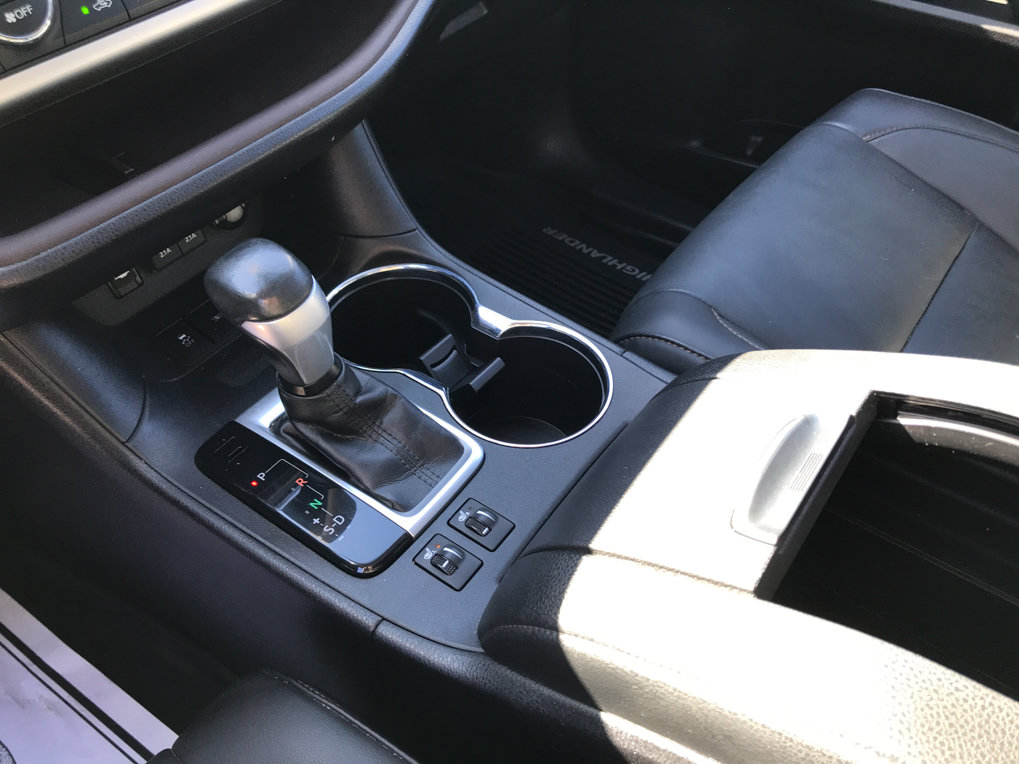 Used 2019 Toyota Highlander XLE AWD/4WD image 24