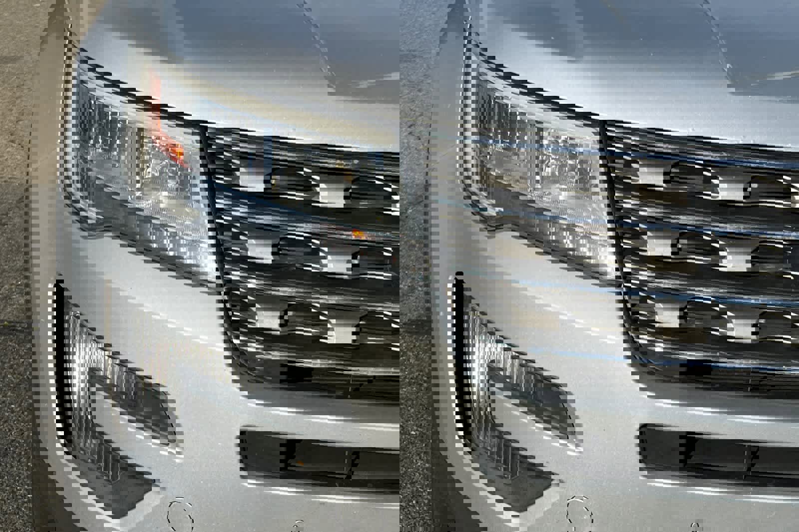 Used 2016 Ford Explorer XLT w/ Equipment Group 202A AWD/4WD image 14