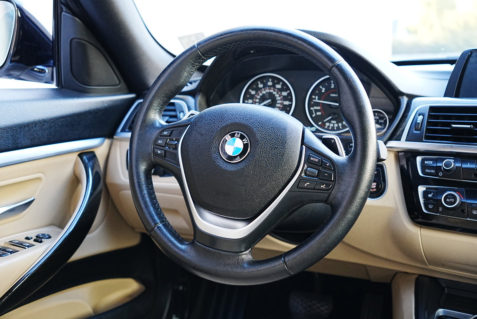 Used 2018 BMW 330i Gran Turismo xDrive image 18