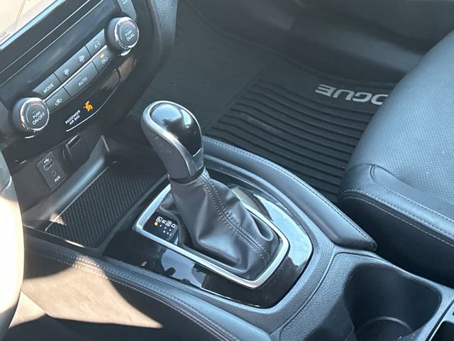 Used 2017 Nissan Rogue SL image 24