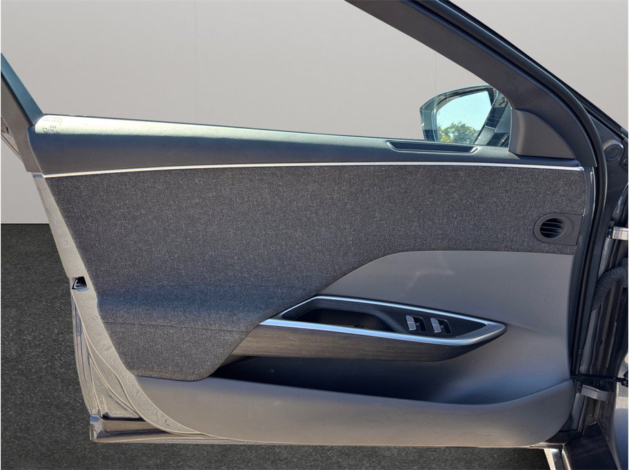 Used 2023 Lucid Air Pure AWD/4WD image 22