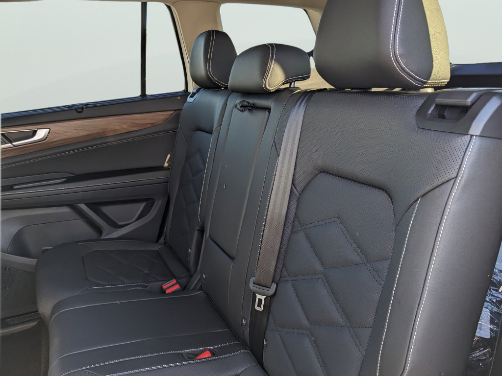 New 2026 Volkswagen Atlas SE FWD image 17