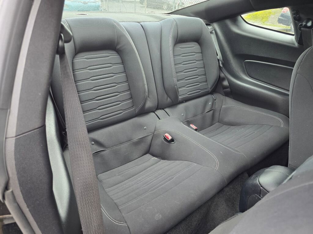 Used 2017 Ford Mustang EcoBoost image 13