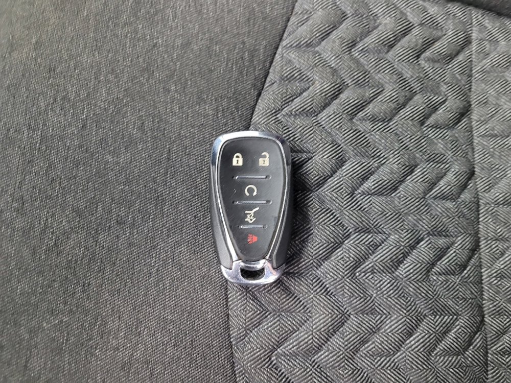 Used 2024 Chevrolet Equinox LT FWD image 32