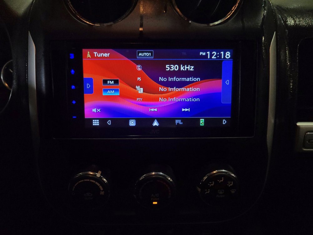 Used 2014 Jeep Compass Latitude w/ Sun/Sound Group AWD/4WD image 25