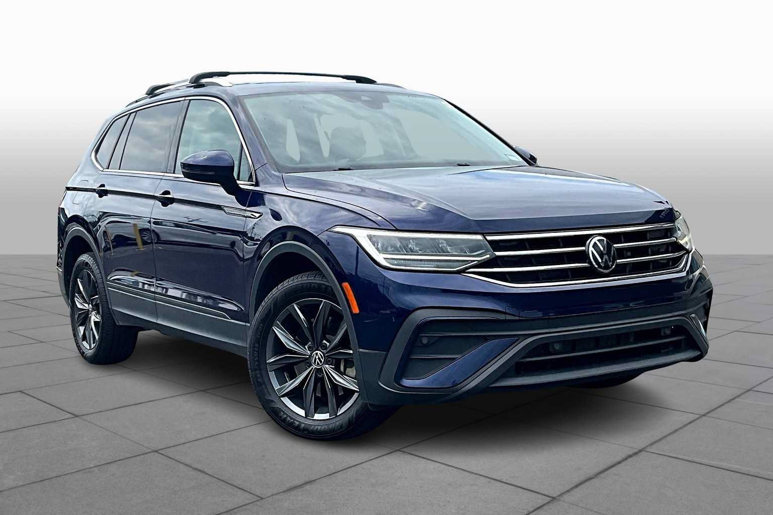 Used 2022 Volkswagen Tiguan SE AWD/4WD image 3