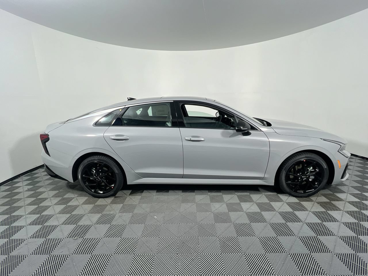 New 2026 Kia K5 GT-Line w/ GT-Line Premium Package FWD image 2